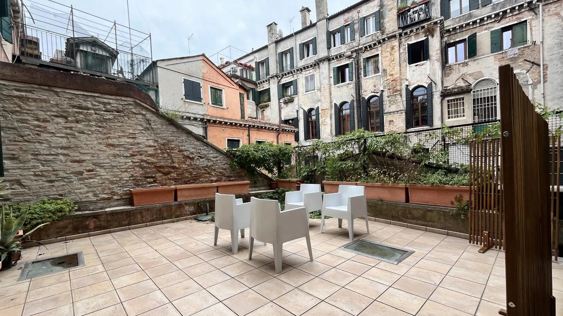 Lägenhet Comedia By Suites Alla Maddalena Venedig